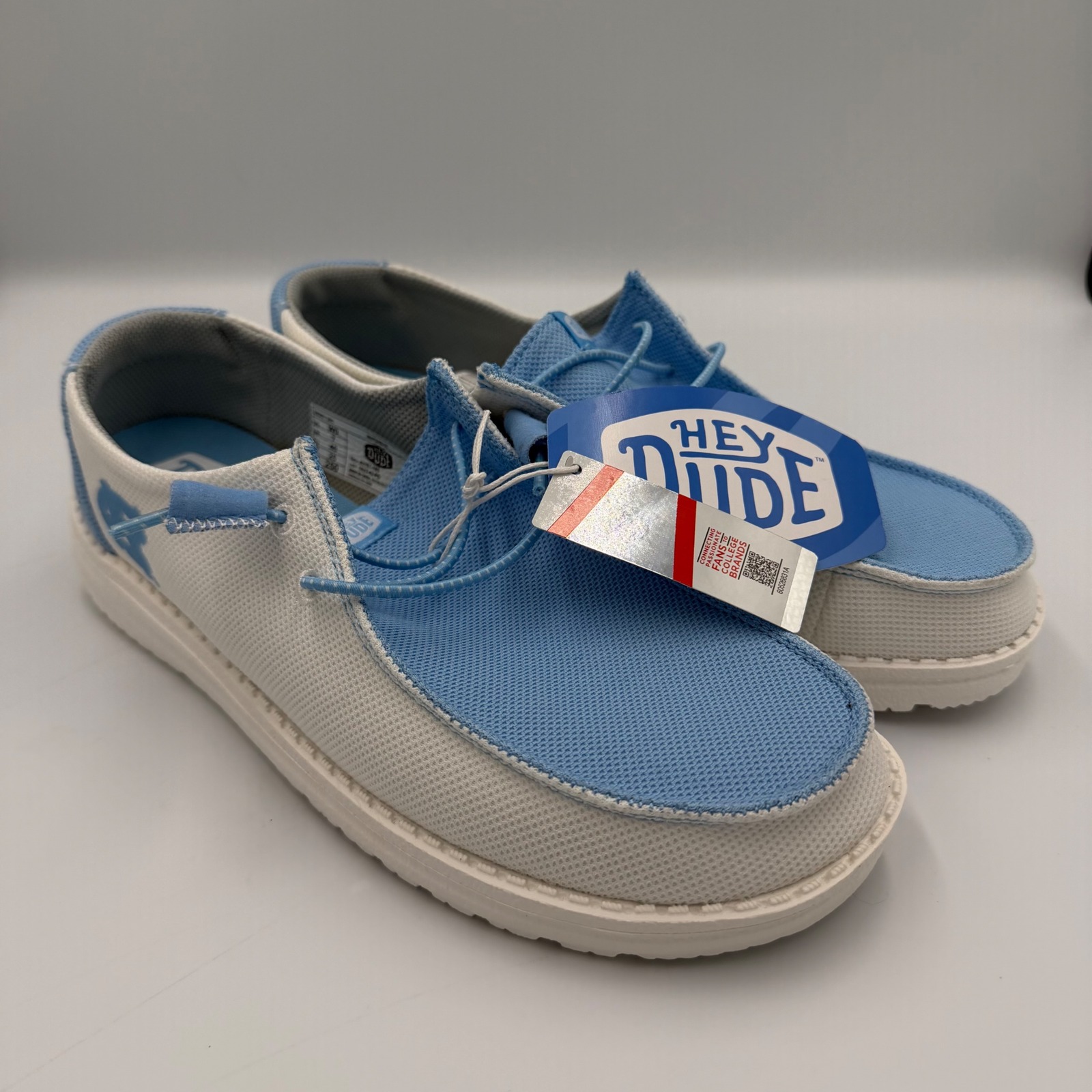 Hey Dude Wendy Women's Size 9 Unc Tar Heels White Blue Slip On Shoes